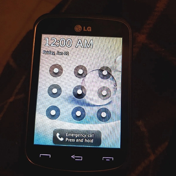 Cellphone - Picture 5 of 6